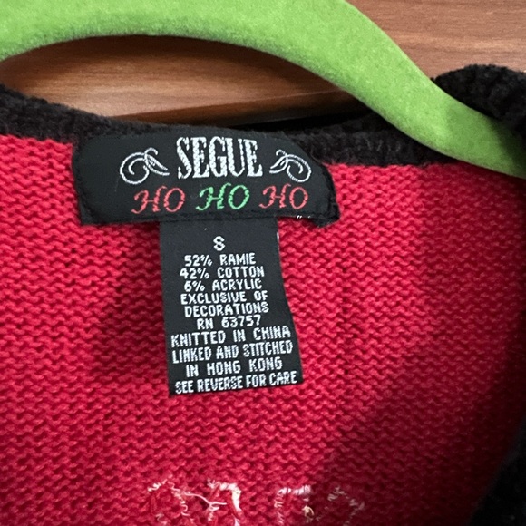 Segue size small button up Christmas sweater - Picture 4 of 8